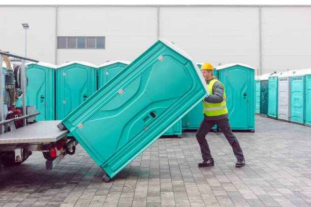 Portable restroom solutions in Calwa, CA